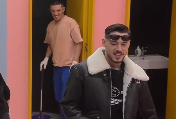 ''Zotëri Vullnet'', Leo e nguc dhe i kërkon ta imitojë sërish (VIDEO)
