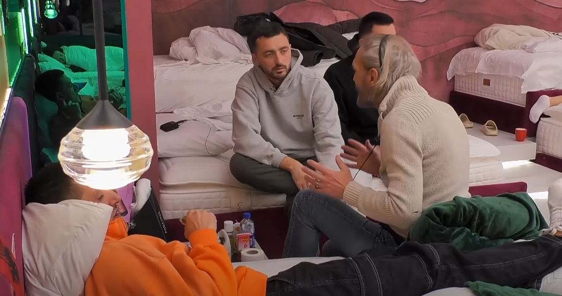 Vullneti, Xuxi dhe Laurenti diskutojnë tema të ndryshme, ndër to edhe për zhvillimin e AI