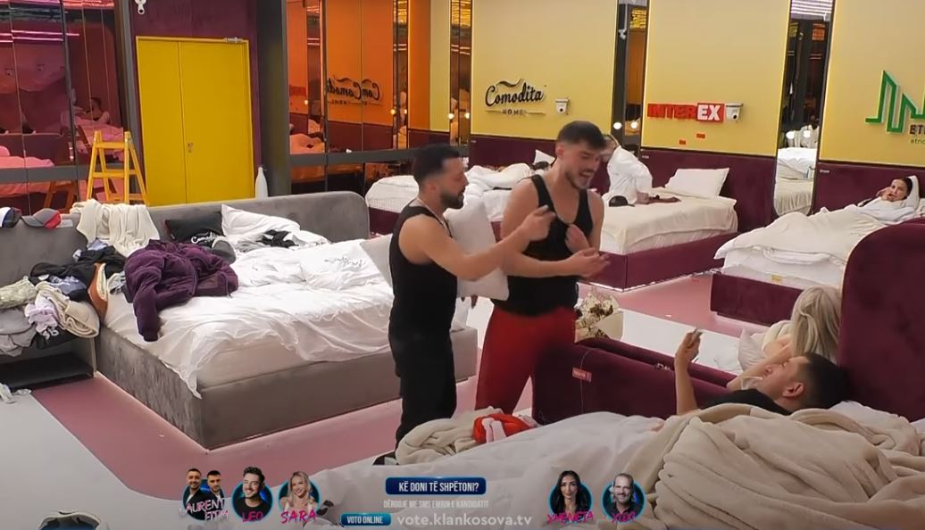 Gjesti dhe Leo me ironi ndaj Vullnetit: Me 3 mijë followers, gazetari më i mirë i vitit (VIDEO)