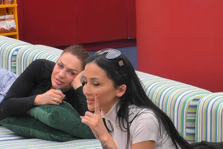 Shikoni momentin sesi Xheneta imiton Xuxin (VIDEO)