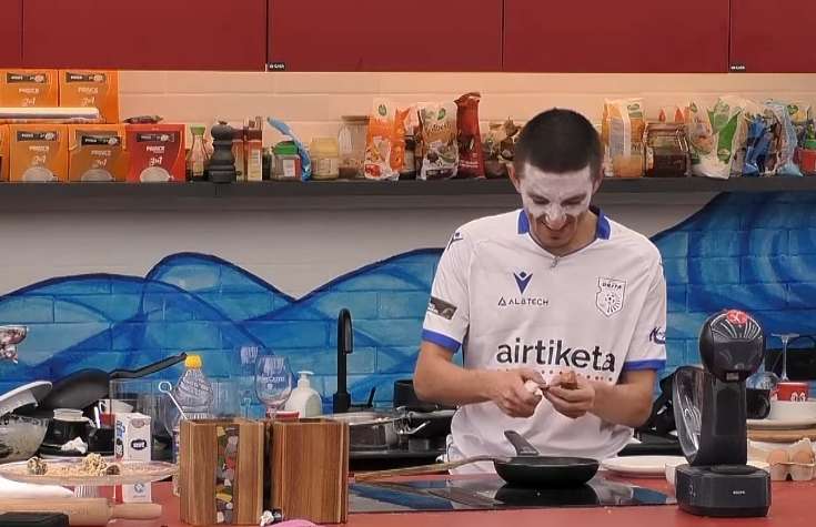 Vullneti shkakton të qeshura, ironizon me nominimin e Fitimit dhe Laurentit: Mos ma merrni për ters! (VIDEO)