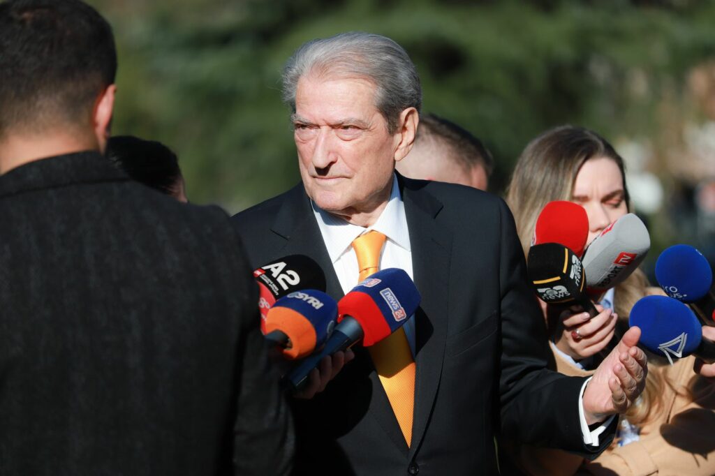 Berisha ka dy kërkesa para mbledhjes së përbashkët të kuvendeve Kosovë-Shqipëri
