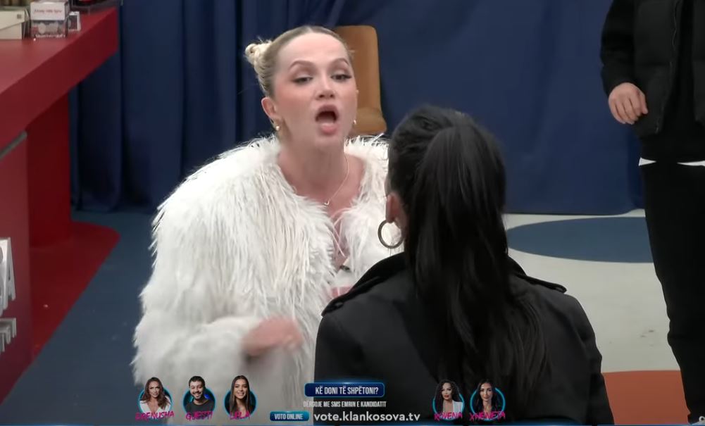 Natyraliteti i femrave bëhet 'mollë' sherri i një debati të ashpër mes Xhenetës dhe Sarës (VIDEO)