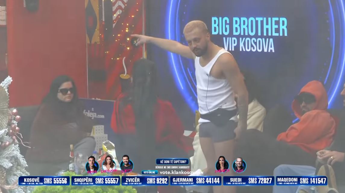 Gjesti del me të brendshme në oborr për t’i thënë Xhenetës se ‘u kry ma, mbaroi’ (VIDEO)