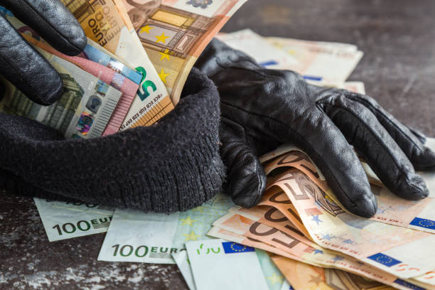 Prishtinë: Punëtorja kërcënohet me thikë në një market, i vidhen rreth 2 mijë euro