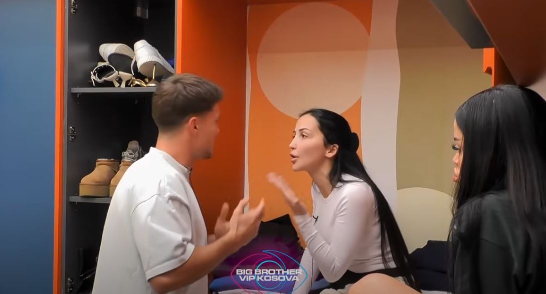 'Një setër e UÇK-së nuk të bën burrë!'- Eskalon situata, ofendime të rënda mes Xhenetës dhe Drilonit (VIDEO)