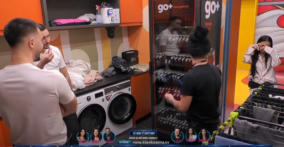 Xheneta i dërgon puthje Fitimit: A po mundohet ta bëjë xheloz Gjestin? (VIDEO)