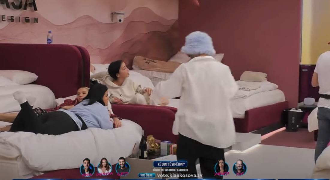 Xheneta-Anisës: Pse e ke gënjyer Gresën se po bëjmë komplot kundër saj (VIDEO)