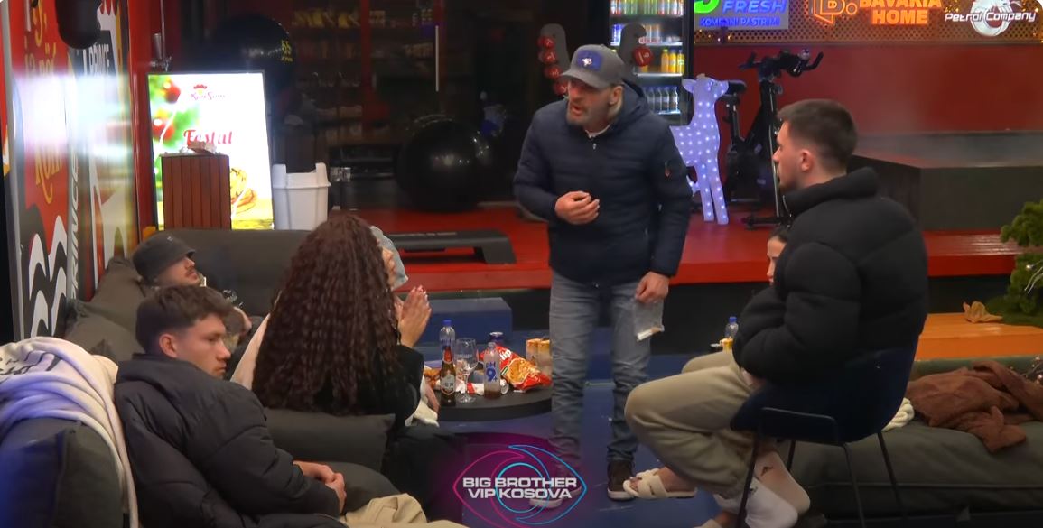 "Jam kundër", Xuxi përsërit qëndrimin tij rreth homoseksualizmit