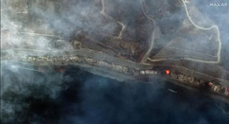 Imazhet satelitore tregojnë se si zjarri shpërtheu nëpër lagje të Los Angeles