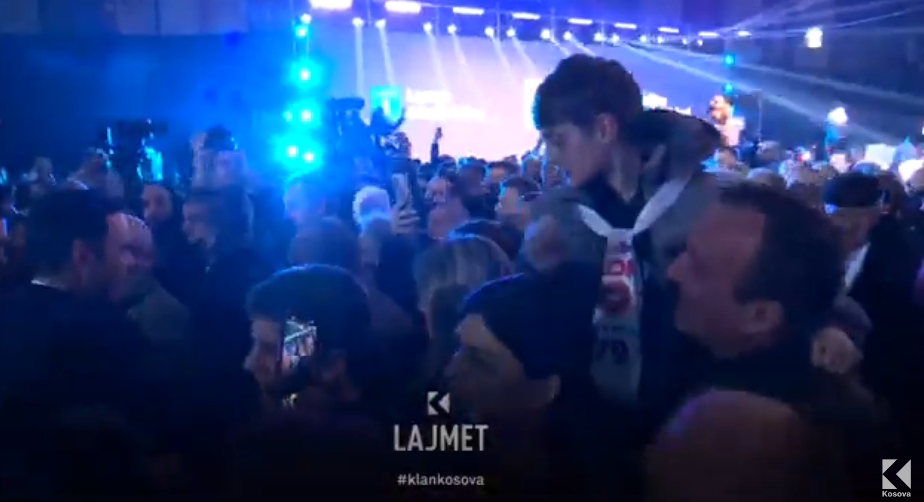 LDK mbledh pejanët, Abdixhiku zotohet për mbështetje të biznesit (VIDEO)