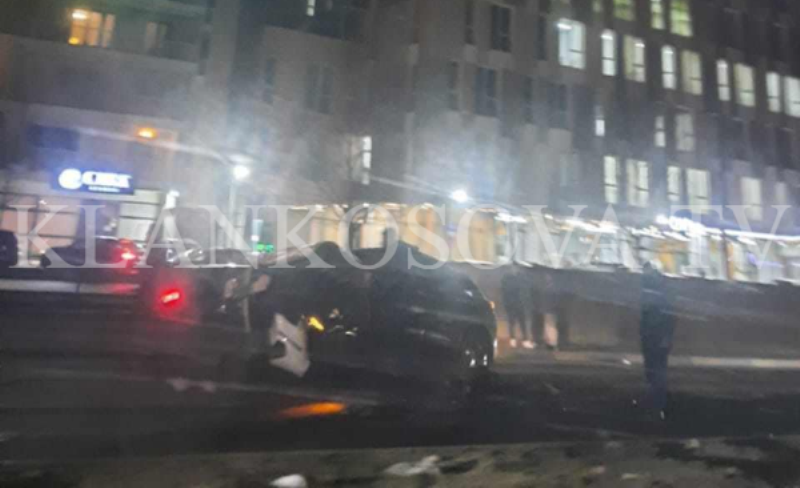 Aksident trafiku te nënkalimi i Rrethit me Flamur