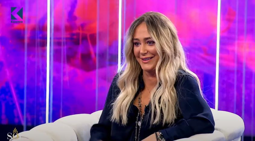 Anita Haradinaj flet për fëmijërinë e saj: Kam qenë mistrece, vazhdoj të jem ende (VIDEO)