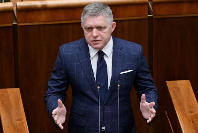 Udhëheqësi sllovak Fico po përgatitet për daljen nga BE-ja, thotë opozita
