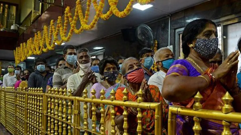 Tempulli indian kërkon falje pasi gjashtë persona vdiqën duke blerë biletat atje  