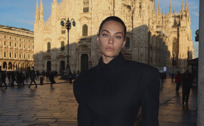 Gresa Hoti plot elegancë rrugëve të Italisë