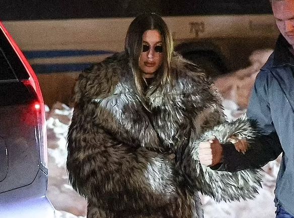 Hailey Bieber