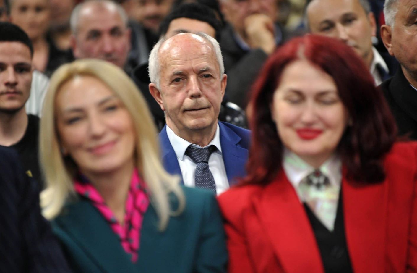 Heroi i pandemisë, Sali Ahmeti, zyrtarisht në mbështetje të PDK dhe Bedri Hamzës