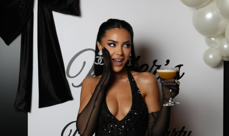 Kader Kicaj publikon pamje nga festa e ditëlindjes