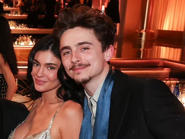 Kylie dhe Timothee s’ndahen nga njëri-tjetri