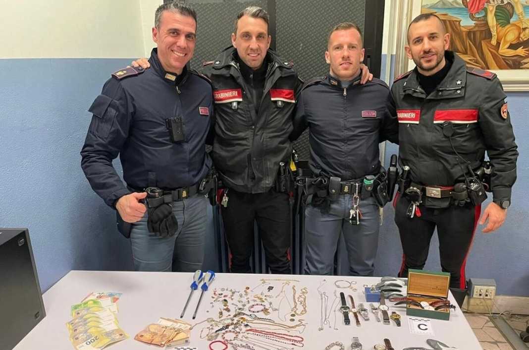 Itali: Fqinji çon në pranga tre hajdutë shqiptarë