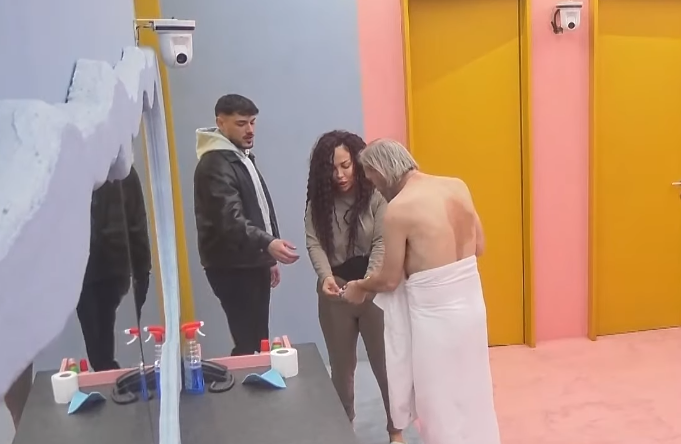 ''Ka nevojë për hudhër!'', Rovena gjen letër 'magjie' tek shtrati i saj (VIDEO)