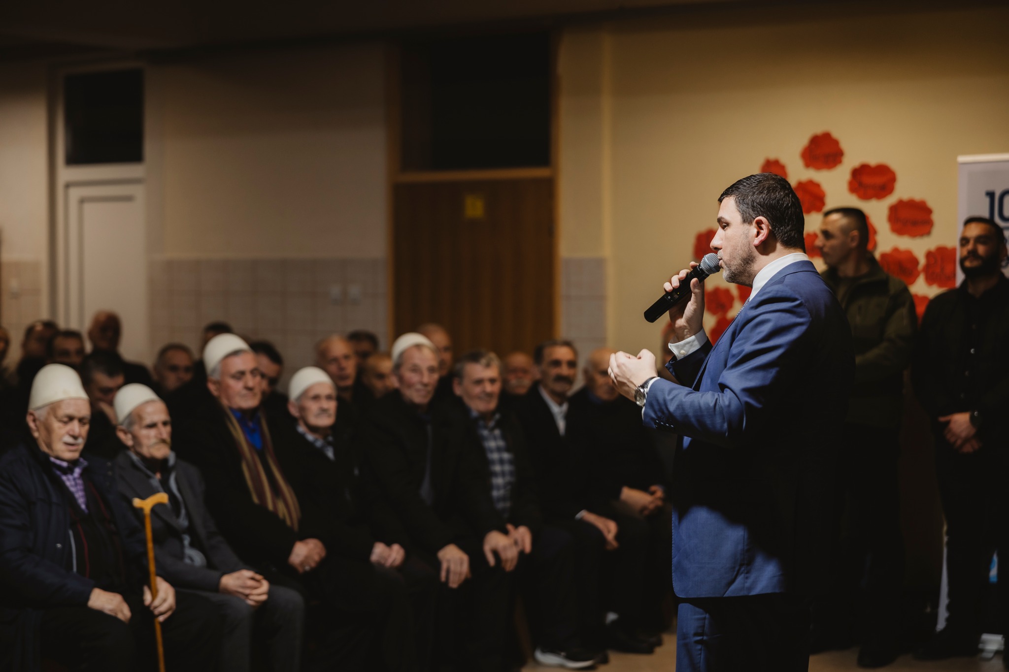 Krasniqi: Llausha tregoi mbrëmë se është me Bedri Hamzën dhe me PDK-në