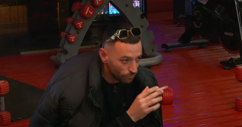 Stresi zbulon se si planifikoi të dilte fshehurazi nga shtëpia