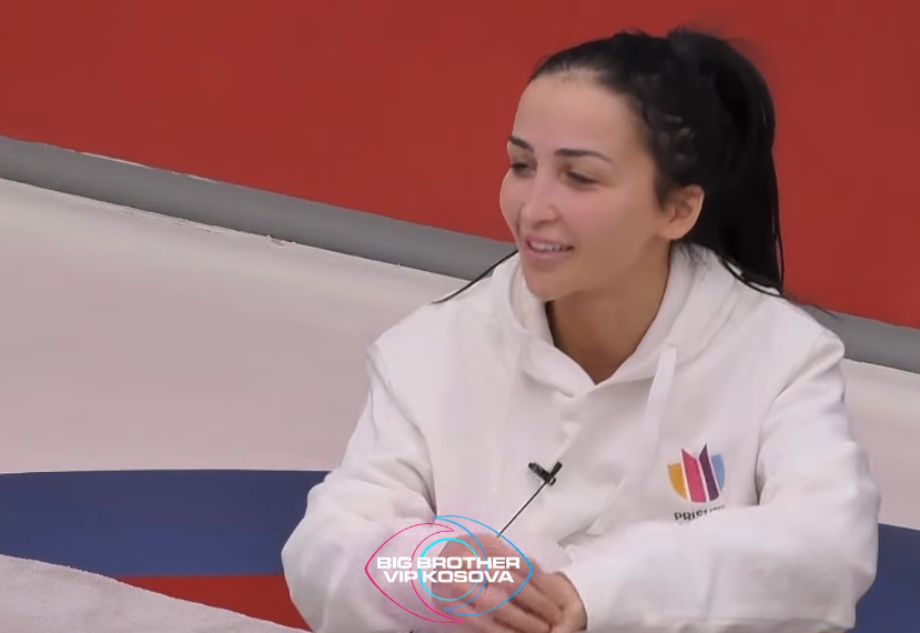Pyetje pikante për Xhenetën, Vullnetit kureshtar nëse ajo ka bërë ndonjëherë 'treshe'? (VIDEO)