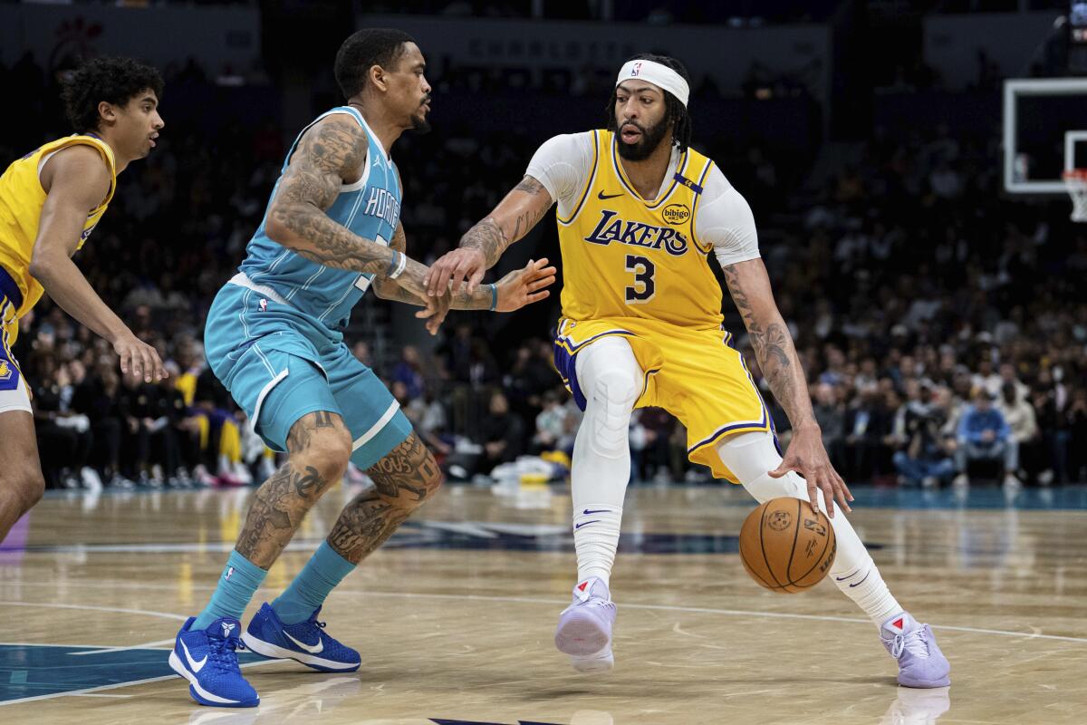 Lakers shënojnë fitoren e katërt radhazi