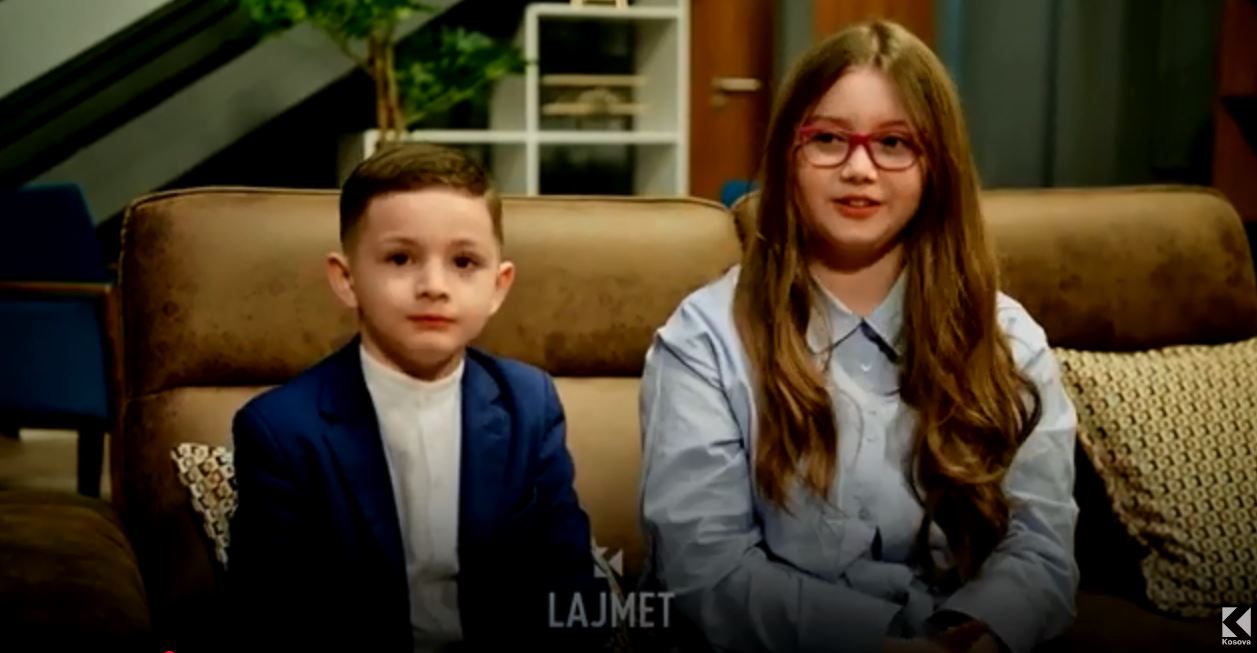 “Matematicienët” e vegjël: Vëlla e motër i pret gara në Spanjë (VIDEO)