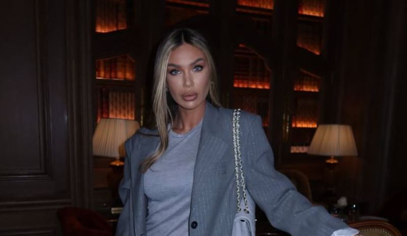 Adelina Tahiri krejt stil në fotografitë e fundit