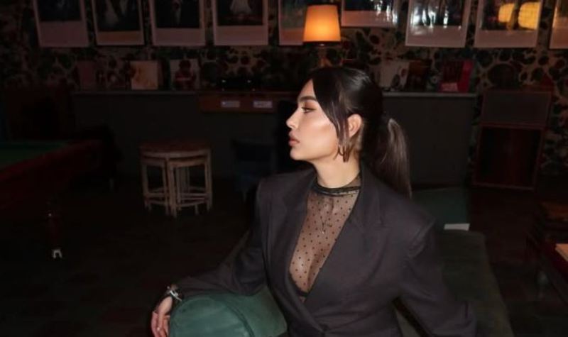 Adrola Dushi plot elegancë në paraqitjen e fundit