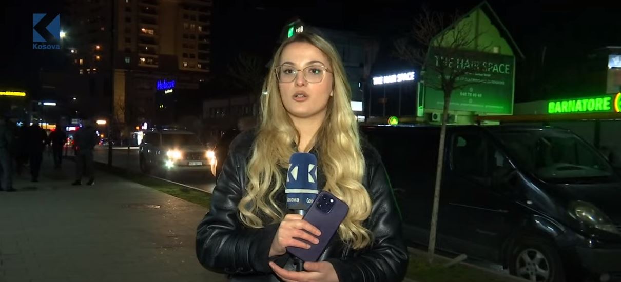 Kutitë e votimit me postë arrijnë nën përcjelljen e policisë (VIDEO)