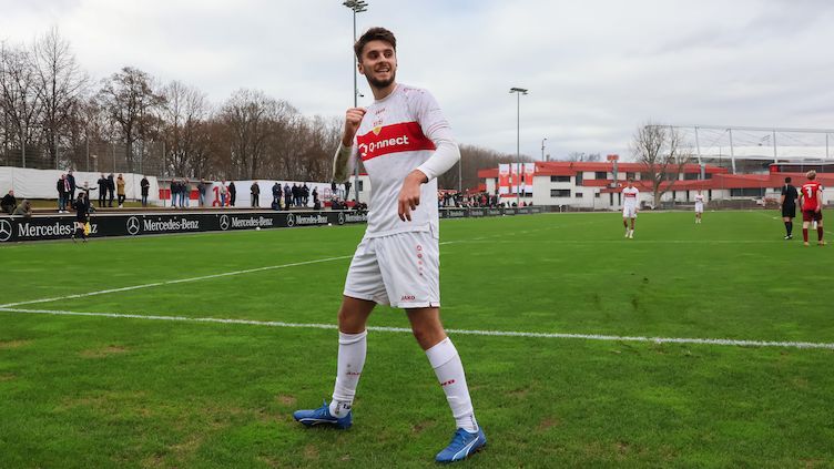 Futbollisti kosovar në formë të jashtëzakonshme, shënon kundër Liverpoolit