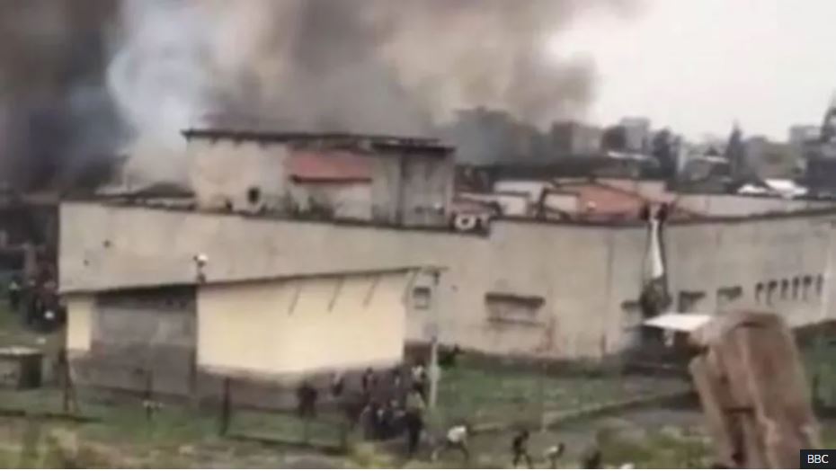 OKB: Më shumë se 100 gra u përdhunuan dhe u dogjën të gjalla në burgun e Kongos