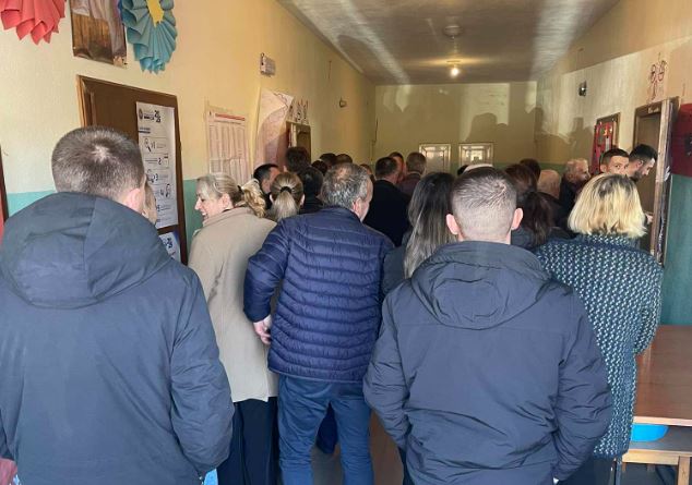 Fluks i madh i votuesve në Burojë të Skenderajt