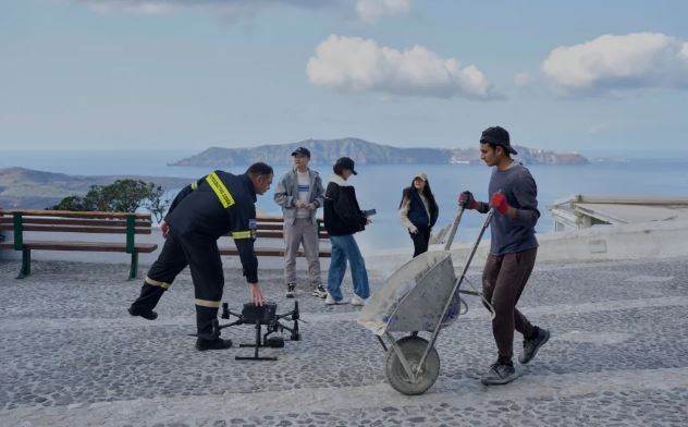 Lëkundjet në Santorini vazhdojnë, njerëzit nisin të largohen nga ishulli