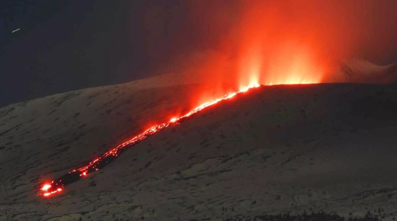 Shpërthimi vullkanik i malit Etna: A është ende i sigurt të udhëtosh në Siçili
