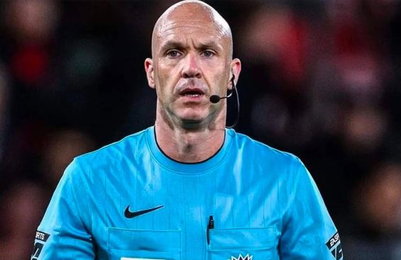 Caktohet referi i derbit City-Liverpool