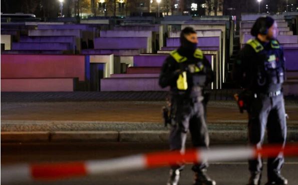 Policia gjermane: I dyshuari për therjen me thikë në Berlin kishte planifikuar të vriste hebrenj