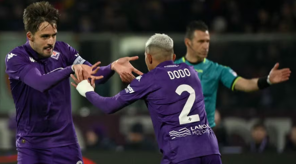 Fiorentina ia pamundëson Interit kreun e tabelës