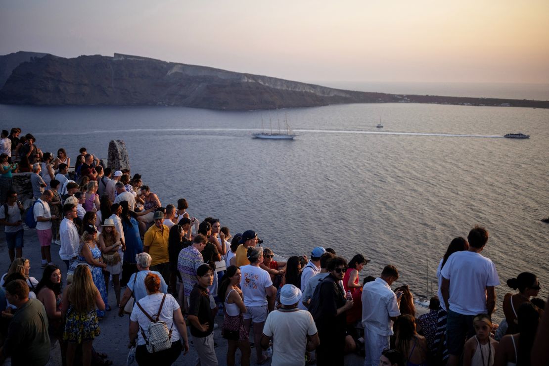 Pas lëkundjeve sizmike, mobilizohet Greqia – paralajmërohet për cunam