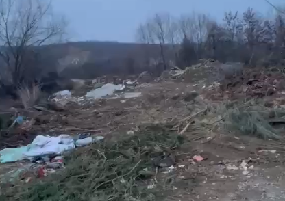 Banorët e fshatit Isniq të Deçanit ankohen për gjendjen me mbeturina (VIDEO)
