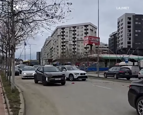 Aksident në kryeqytet, goditen disa vetura (PAMJE)