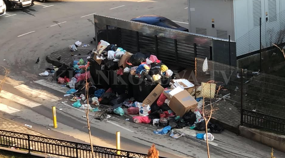 Foto nga lexusit e Klankosova.tv