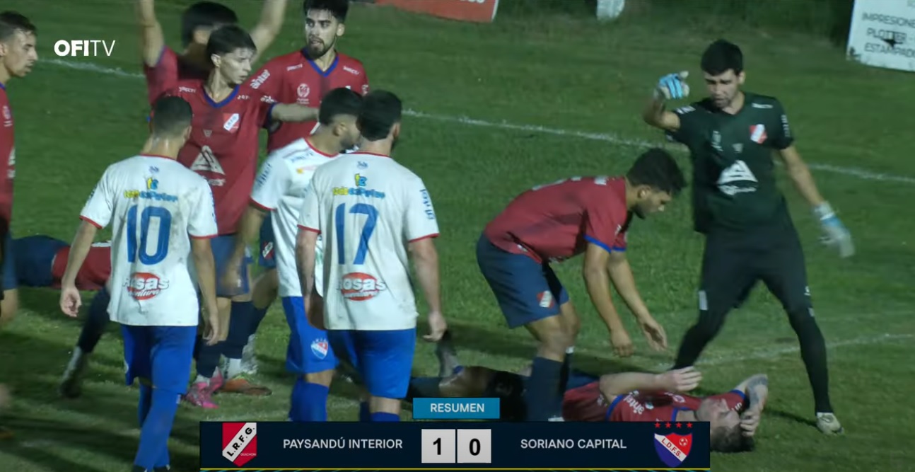Futbollisti nokauton kundërshtarin si në ring boksi (VIDEO)