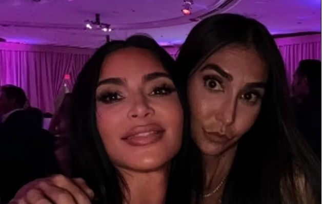 Ditë zie për Kim Kardashian, i vdes shoqja e fëmijërisë