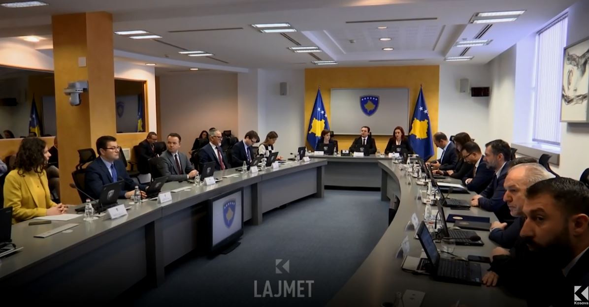 Alergjiku i rrogave: Me Kurtin, zor që rriten pagat për 4 vjet? (VIDEO)