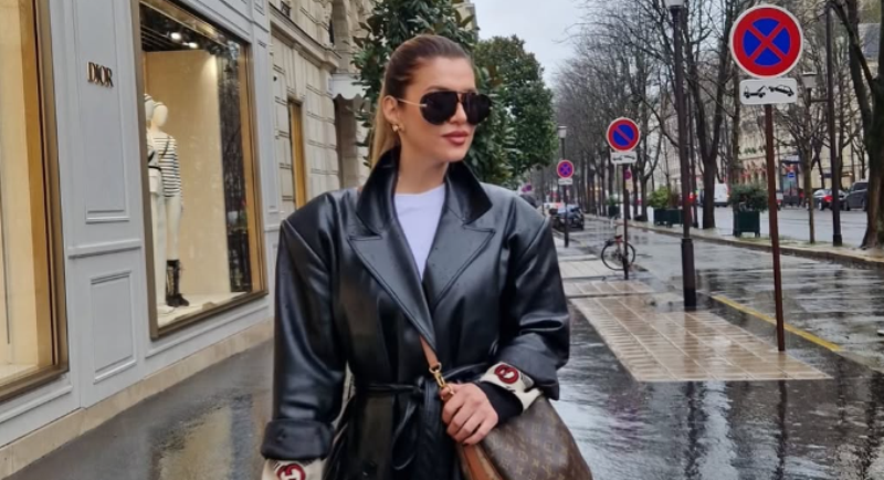 Leonora Jakupi pozon rrugëve të Parisit